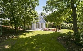 Holiday home Loevesteijn - Ouddorp, garden with terrace, 1000 meters from the beach&dunes - not for companies